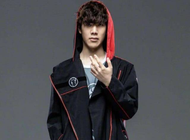 s1mple 复出与 Imperial Fe 进行表演赛