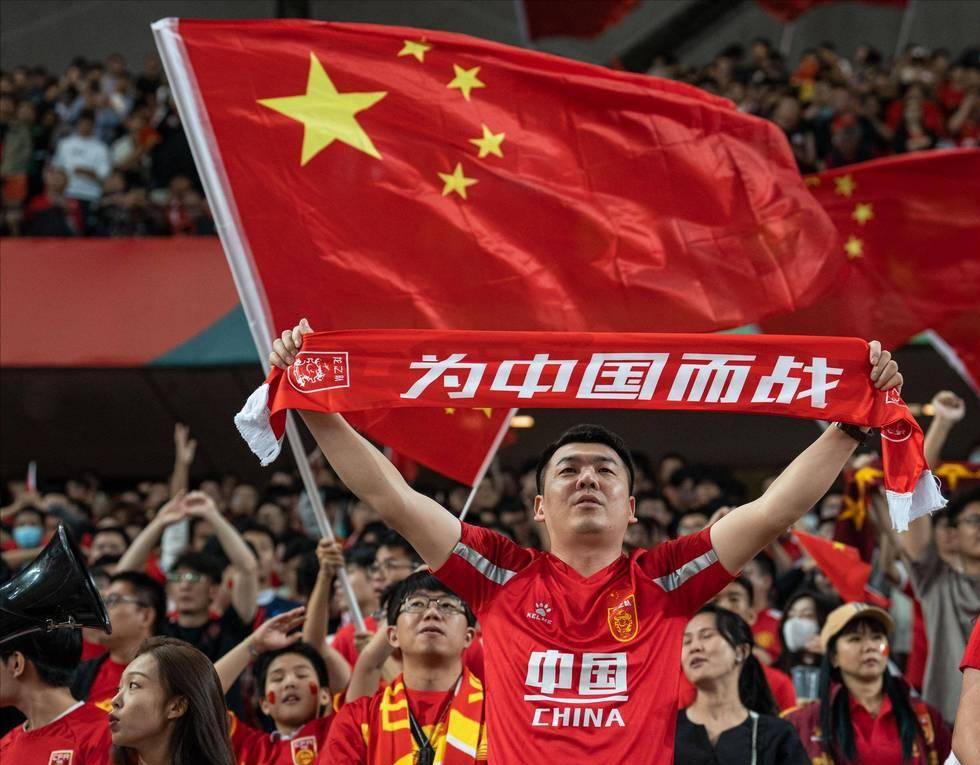水过一夏 泡在一起 《全民泡泡超人》首届水友赛开幕啦！